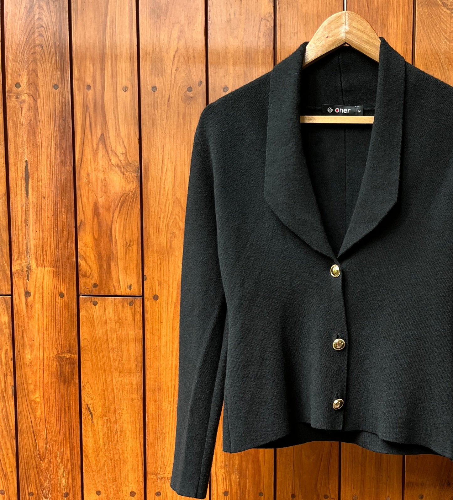 Noir Buttoned Short Woollen Shrug
