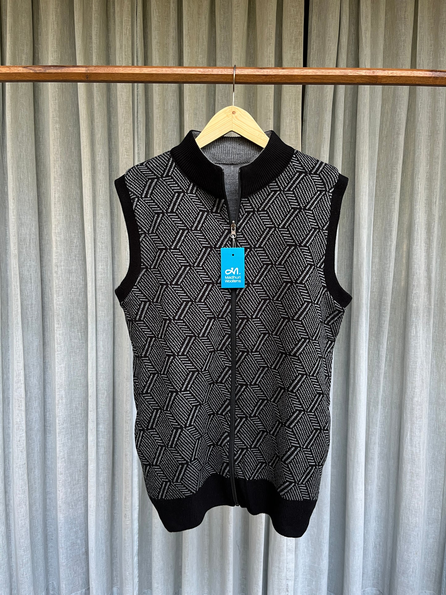 Men’s Reversible Black Textured Wool Blend Sleeveless Zip Sweater