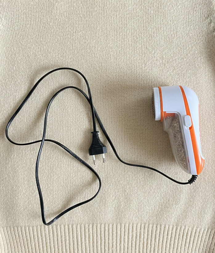 Electric Lint Remover for Woollens