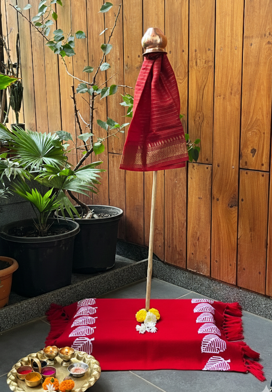 White Leaf Red Pooja Asan