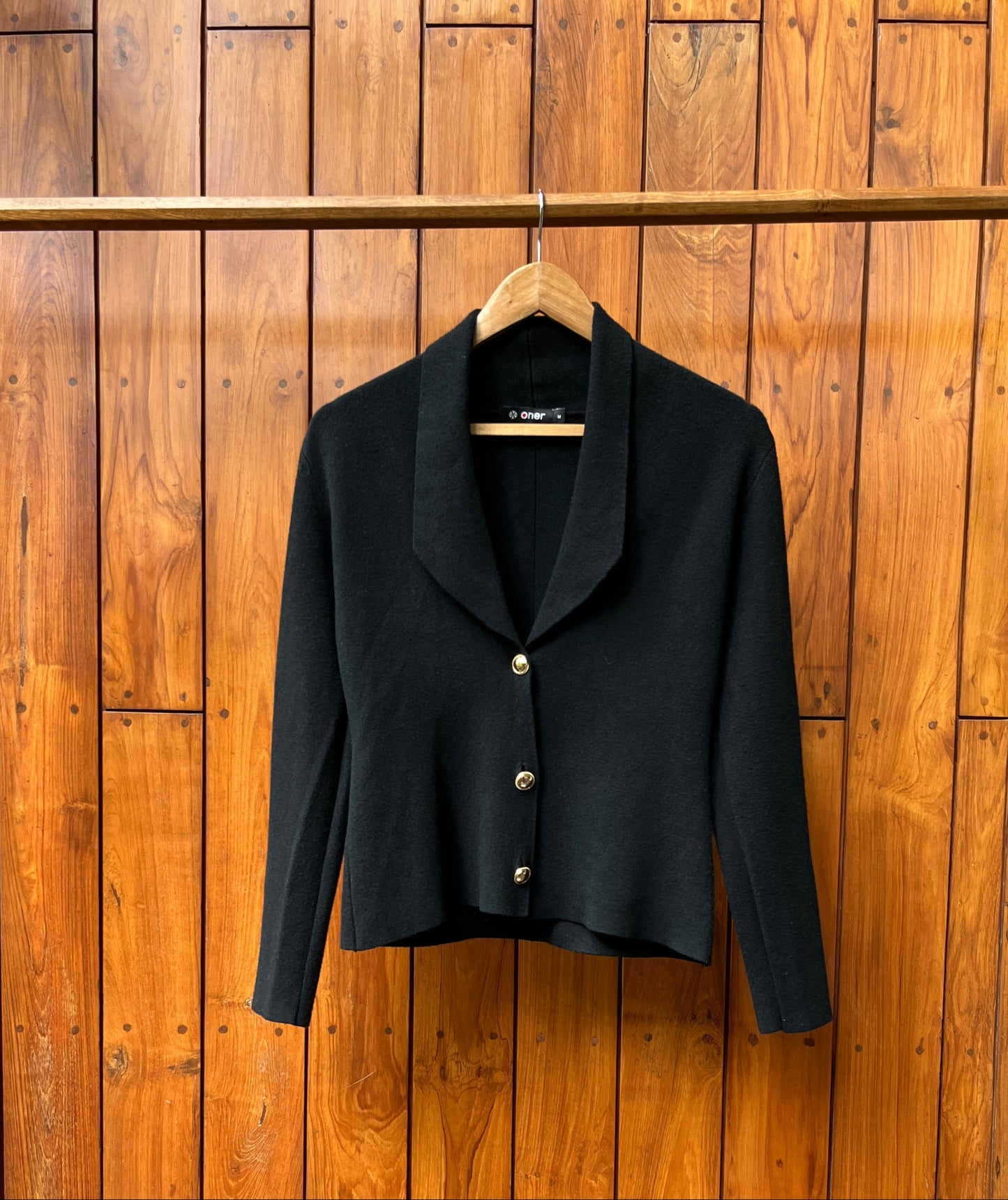 Noir Buttoned Short Woollen Shrug
